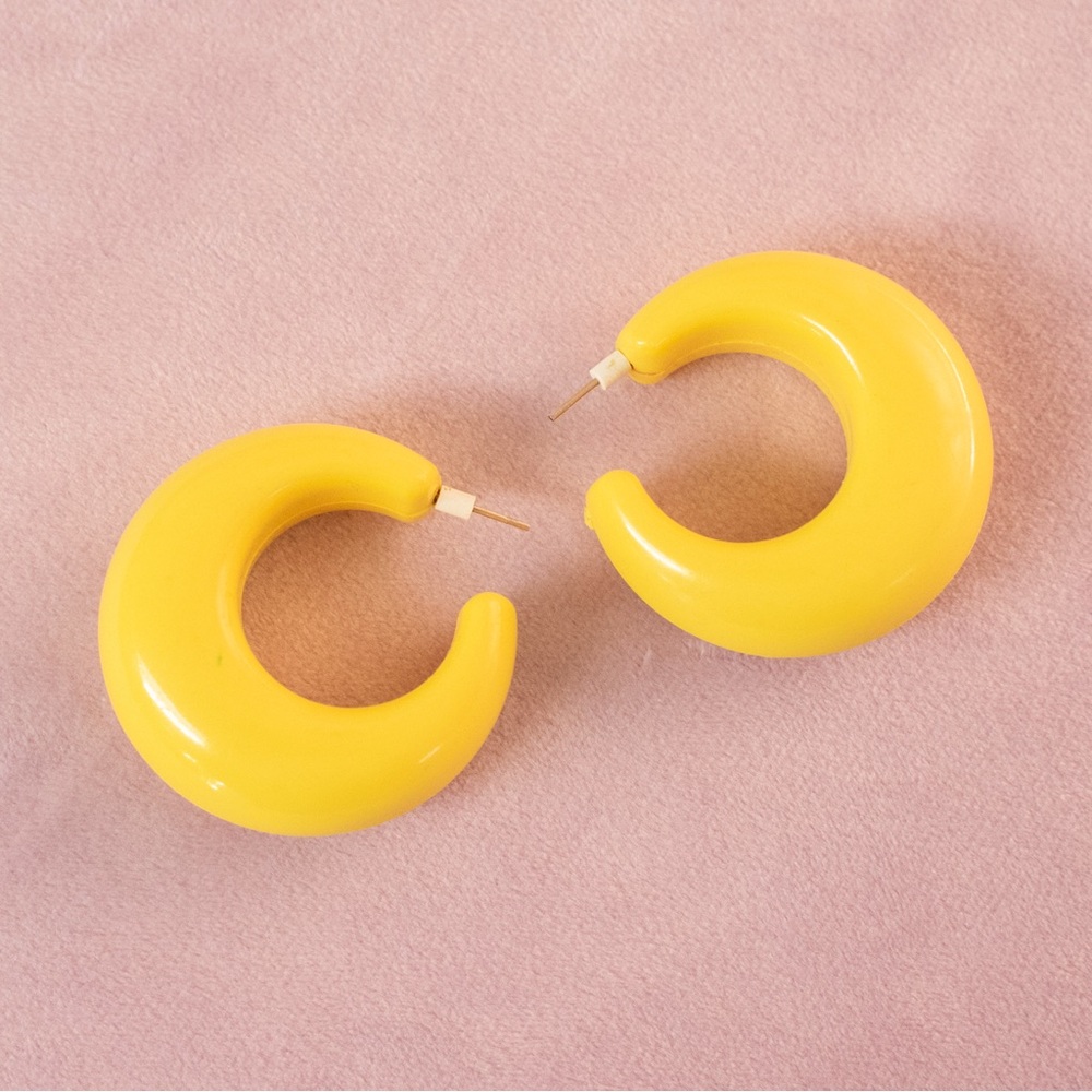 Vintage Yellow Chunky Plastic Hoop Earrings